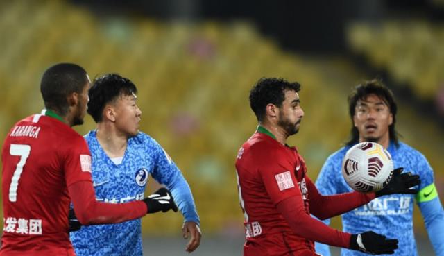 k1体育部门-大连人暂摆脱降级区 拉尔森欣喜：很幸运将球打进